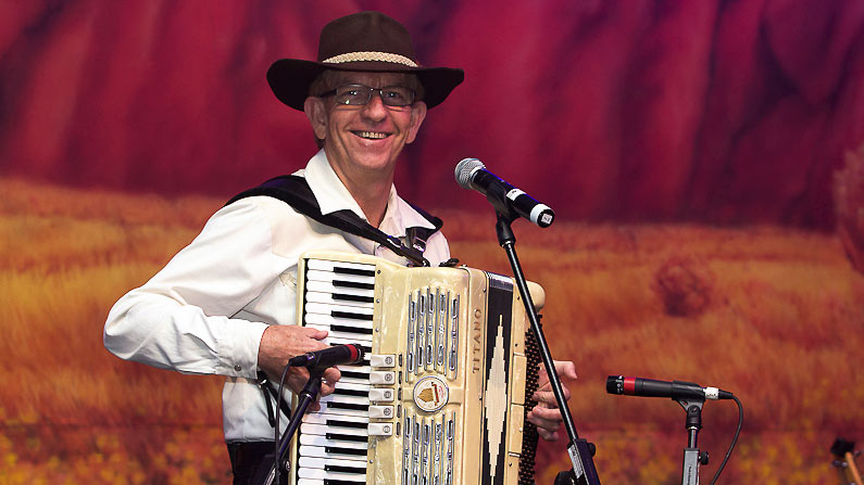 Australian Bush Music Accordion roving and Stage Queensland Australian Bush Music Accordion roving and Stage Queensland