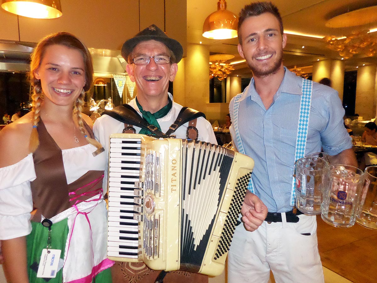 Oktoberfest Entertainment Accordion Roving and Stage Queensland Oktoberfest Entertainment Accordion Roving and Stage Queensland